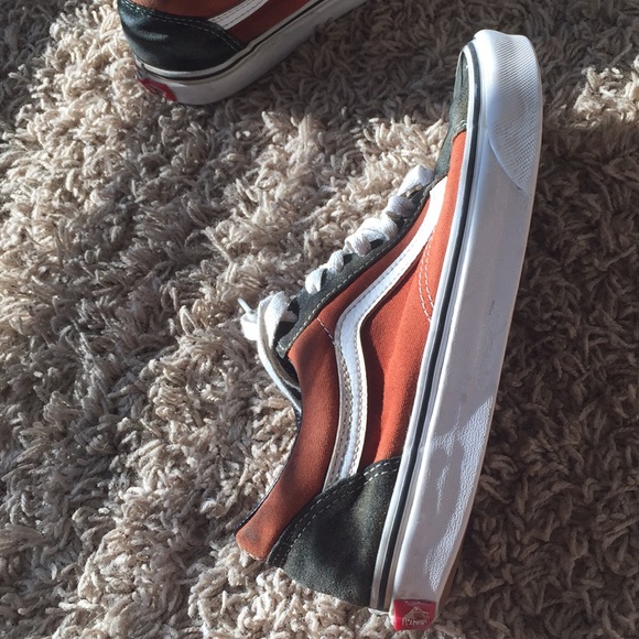 Old skool customized vans - Picture 2 of 3